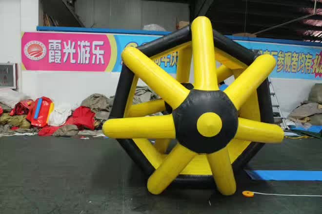 濠江充气水上滚筒球